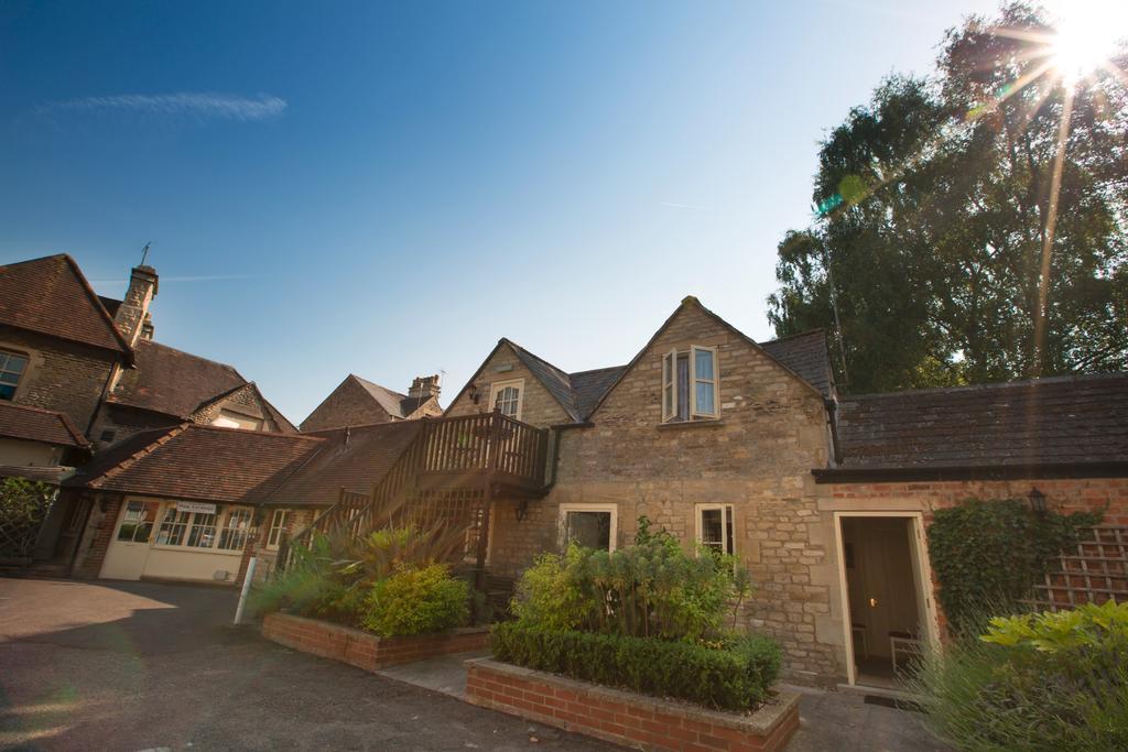 The Talbot Inn Cirencester Exterior photo