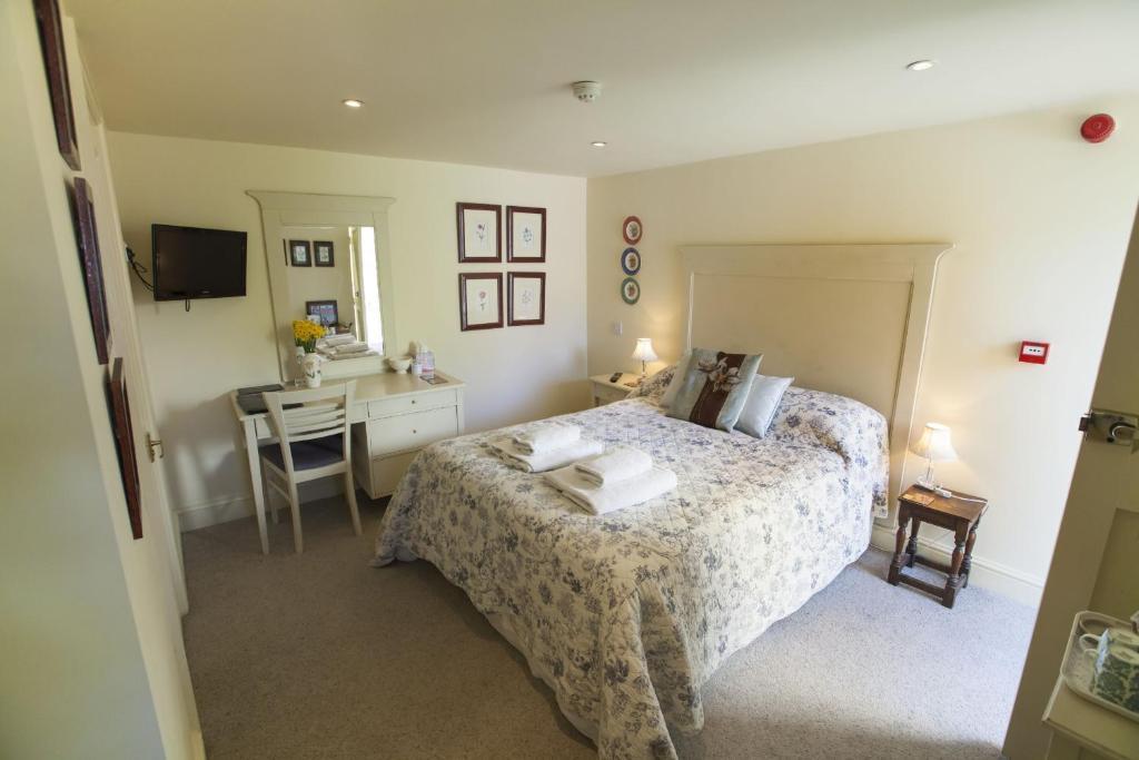 The Talbot Inn Cirencester Room photo